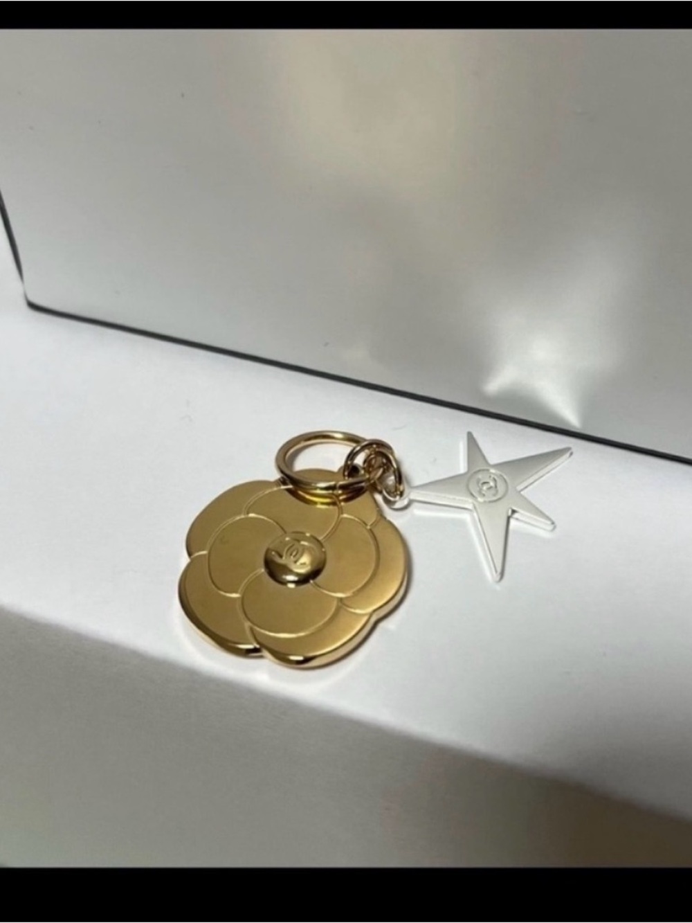 Chanel tiny charm - Picture 4 of 5